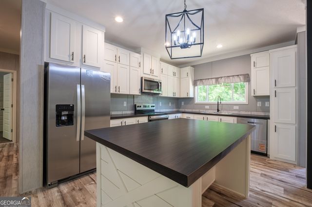 840 Lud Oquinn Road, Odum, GA 31555