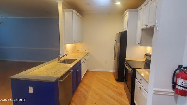 338 Sophee Lane 338, Lakewood, NJ 08701