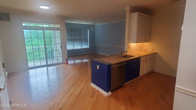 338 Sophee Lane 338, Lakewood, NJ 08701