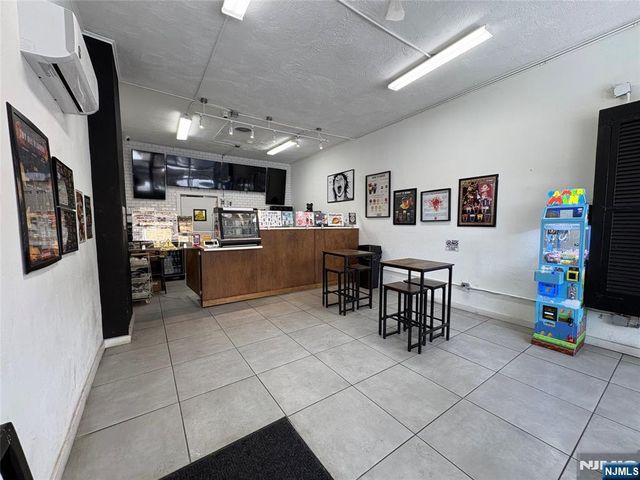 16 Sanford Street, East Orange, NJ 07018