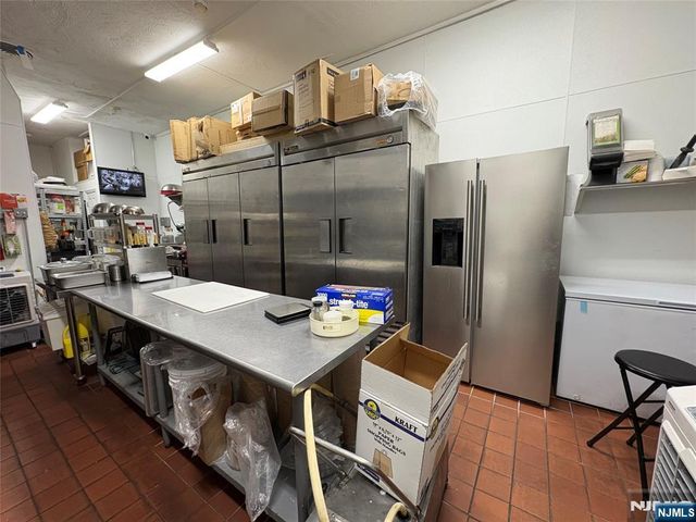 16 Sanford Street, East Orange, NJ 07018