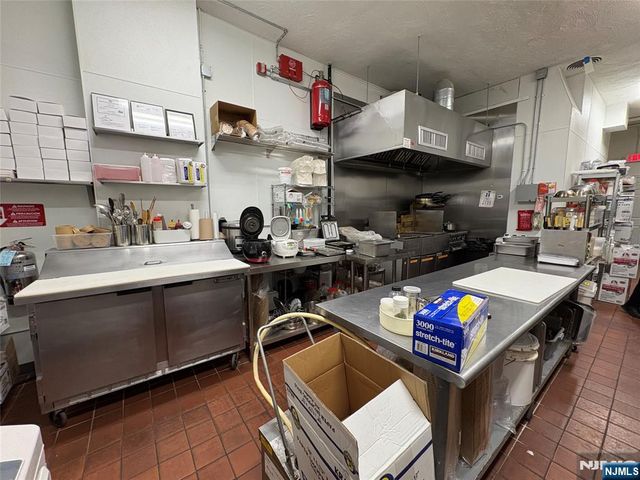 16 Sanford Street, East Orange, NJ 07018