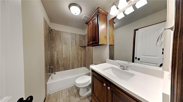 9009 NW 143rd Street, Yukon, OK 73099