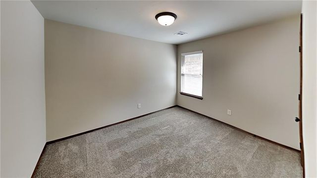 9009 NW 143rd Street, Yukon, OK 73099