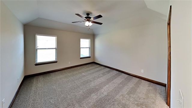 9009 NW 143rd Street, Yukon, OK 73099