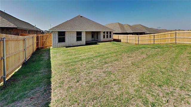 9009 NW 143rd Street, Yukon, OK 73099