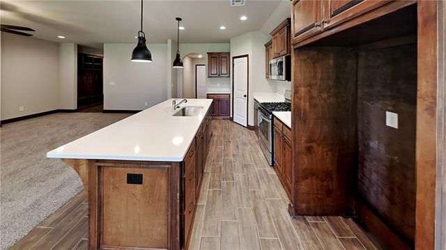 9009 NW 143rd Street, Yukon, OK 73099