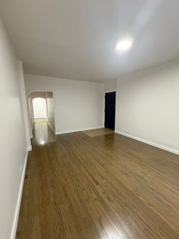 10600 S Avenue E A, Chicago, IL 60617