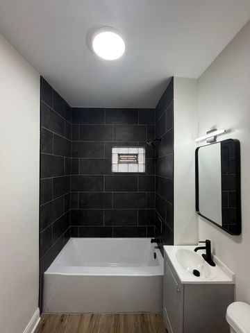 10600 S Avenue E A, Chicago, IL 60617
