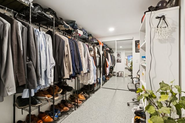 6242 S Nashville Avenue, Chicago, IL 60638