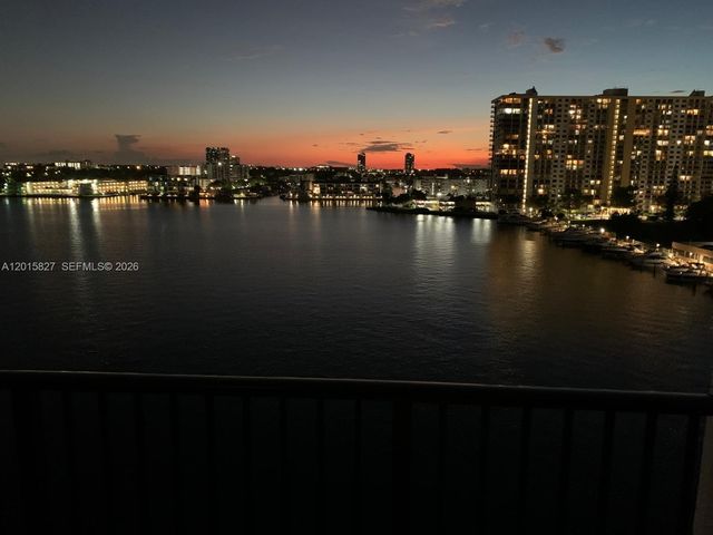 17150 N Bay Rd 2905, Sunny Isles Beach, FL 33160