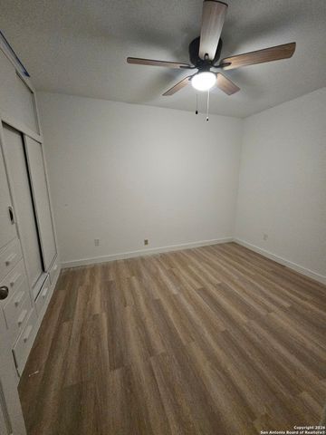 210 Sunnycrest, San Antonio, TX 78228