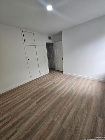 210 Sunnycrest, San Antonio, TX 78228