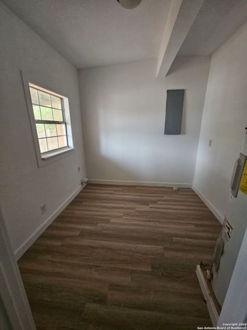 210 Sunnycrest, San Antonio, TX 78228