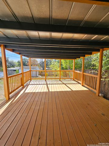 210 Sunnycrest, San Antonio, TX 78228