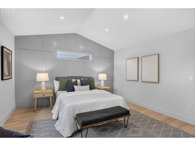 5551 Se STEELE St A&C, Portland, OR 97206
