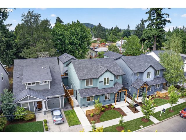 5551 Se STEELE St A&C, Portland, OR 97206