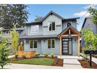 5551 Se STEELE St A&C, Portland, OR 97206