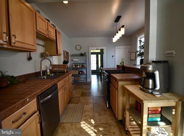 4221 CARDWELL AVE, Nottingham, MD 21236