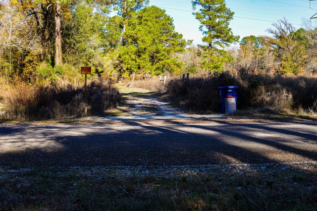 112 Highland Drive, Huntsville, TX 77320