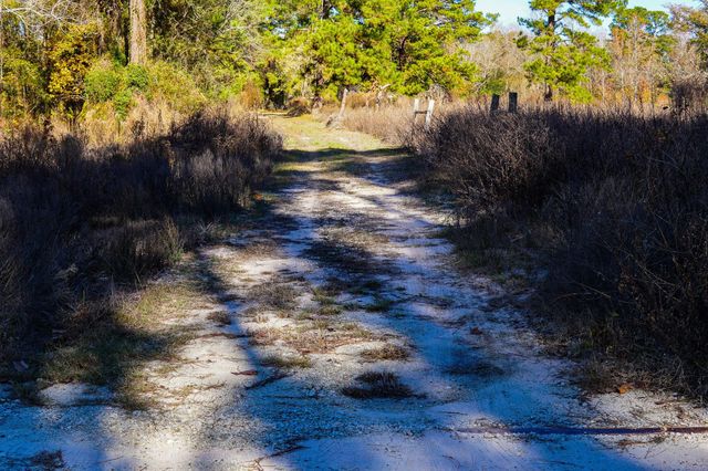 112 Highland Drive, Huntsville, TX 77320