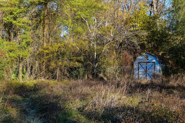 112 Highland Drive, Huntsville, TX 77320