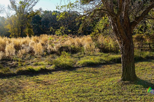 112 Highland Drive, Huntsville, TX 77320