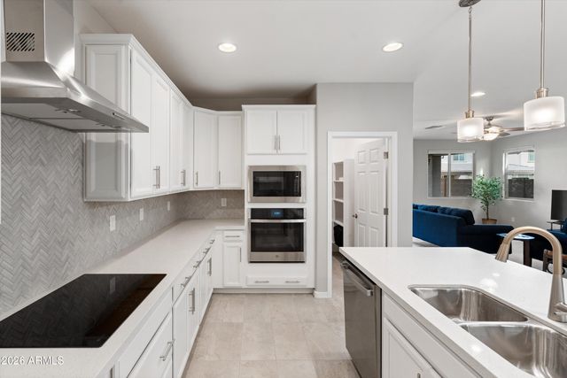 8926 W Denton Lane, Glendale, AZ 85305