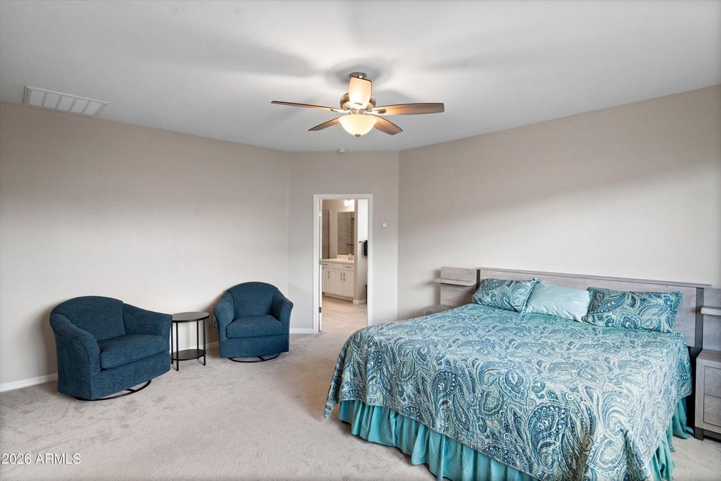 Image 24 of property listing at 8926 W Denton Lane, Glendale, AZ 85305