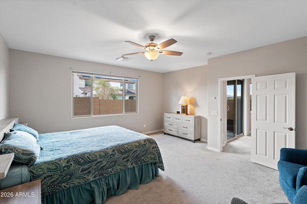 Image 25 of property listing at 8926 W Denton Lane, Glendale, AZ 85305