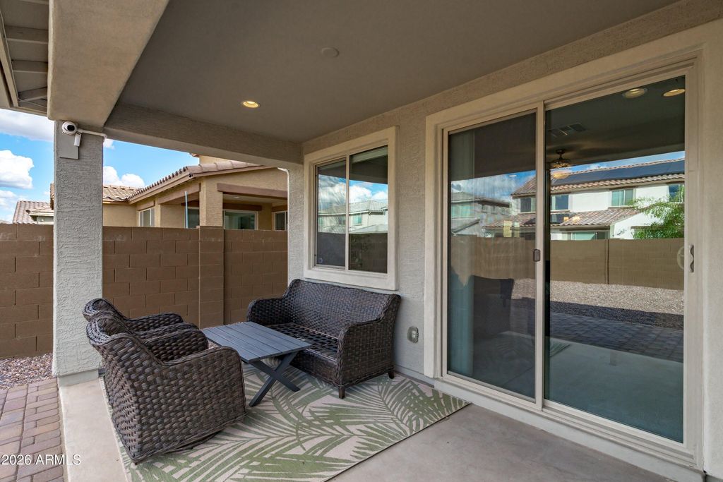 Image 43 of property listing at 8926 W Denton Lane, Glendale, AZ 85305