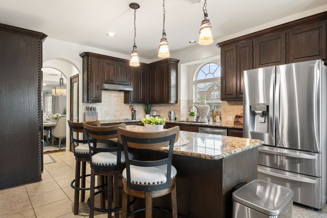100 Cherry Court, Red Oak, TX 75154