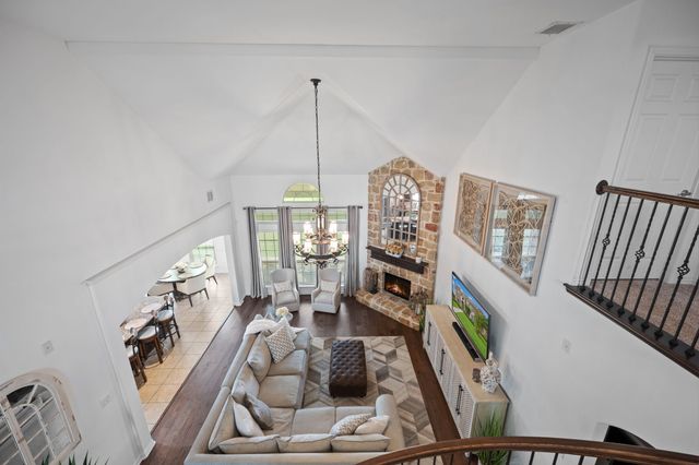 100 Cherry Court, Red Oak, TX 75154