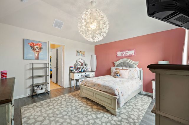 100 Cherry Court, Red Oak, TX 75154