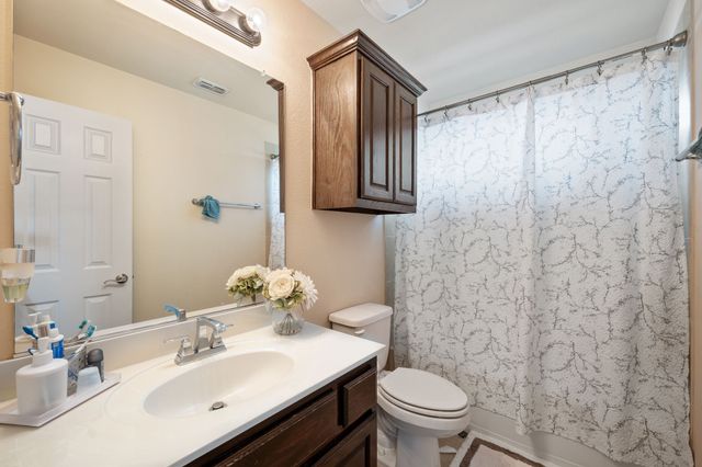 100 Cherry Court, Red Oak, TX 75154