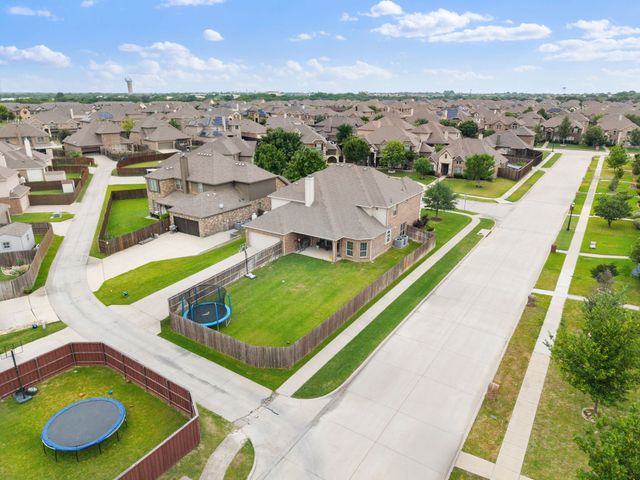 100 Cherry Court, Red Oak, TX 75154
