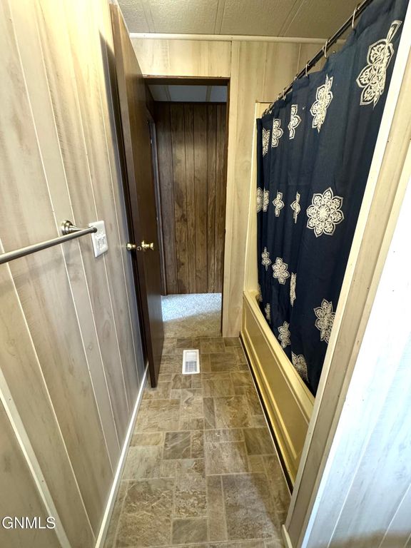 435 Piccadilly Circle, Bismarck, ND 58504 photo 26