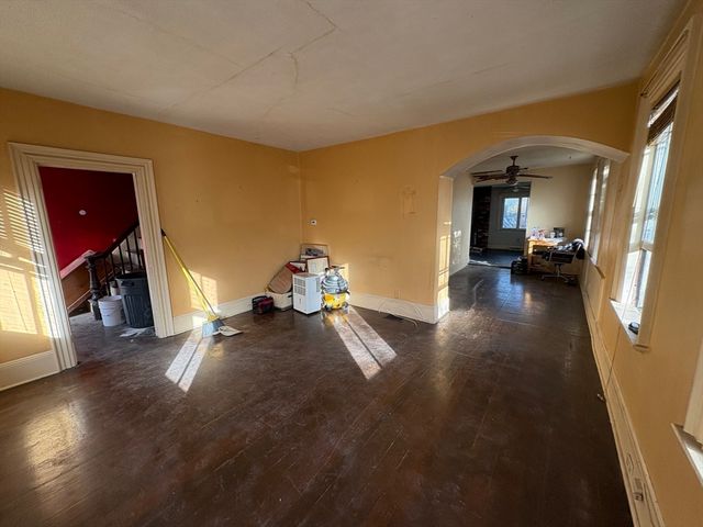 15 Granite St, Rockport, MA 01966