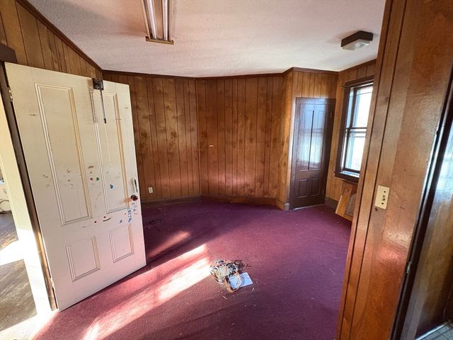 15 Granite St, Rockport, MA 01966