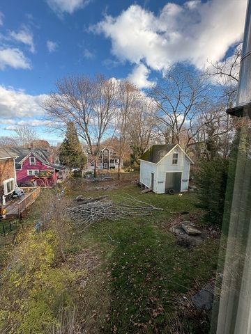 15 Granite St, Rockport, MA 01966