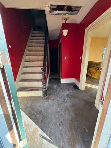 15 Granite St, Rockport, MA 01966