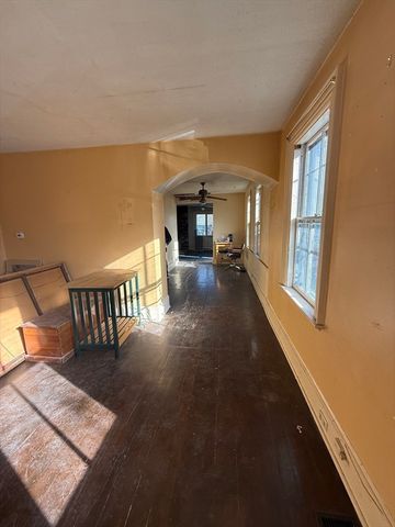 15 Granite St, Rockport, MA 01966