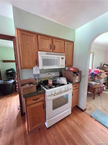 4733 Jamm Road, Lake Orion, MI 48359