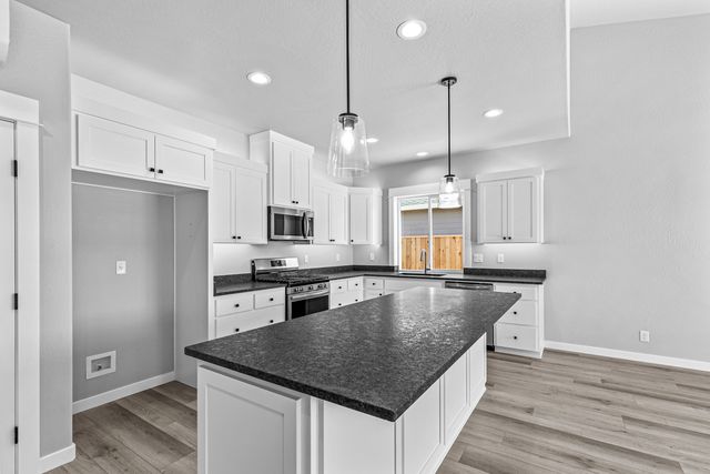 3750 Carlin Drive, Medford, OR 97504