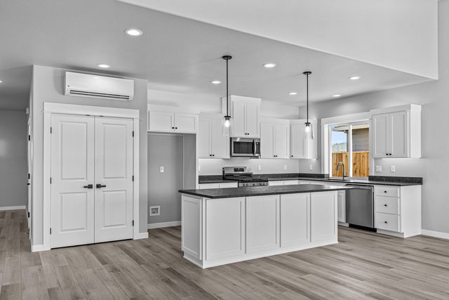 3750 Carlin Drive, Medford, OR 97504