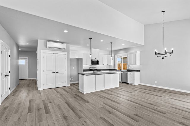 3750 Carlin Drive, Medford, OR 97504