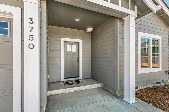 3750 Carlin Drive, Medford, OR 97504