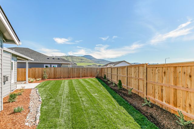 3750 Carlin Drive, Medford, OR 97504