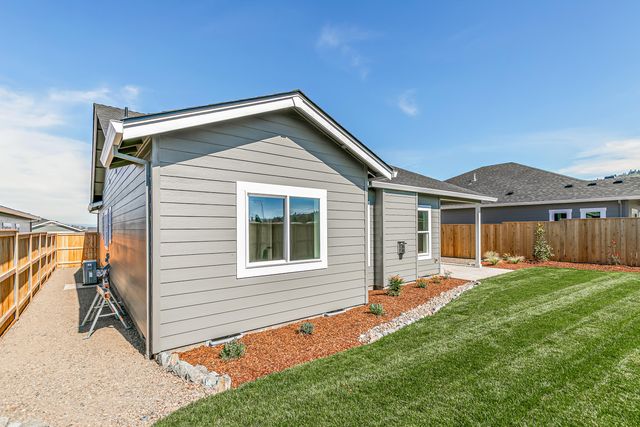 3750 Carlin Drive, Medford, OR 97504