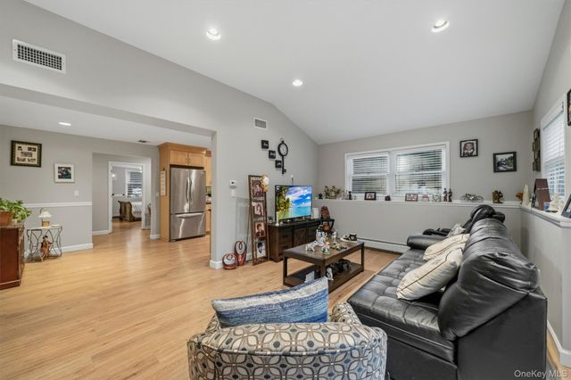 12 Brentwood Drive, New City, NY 10956